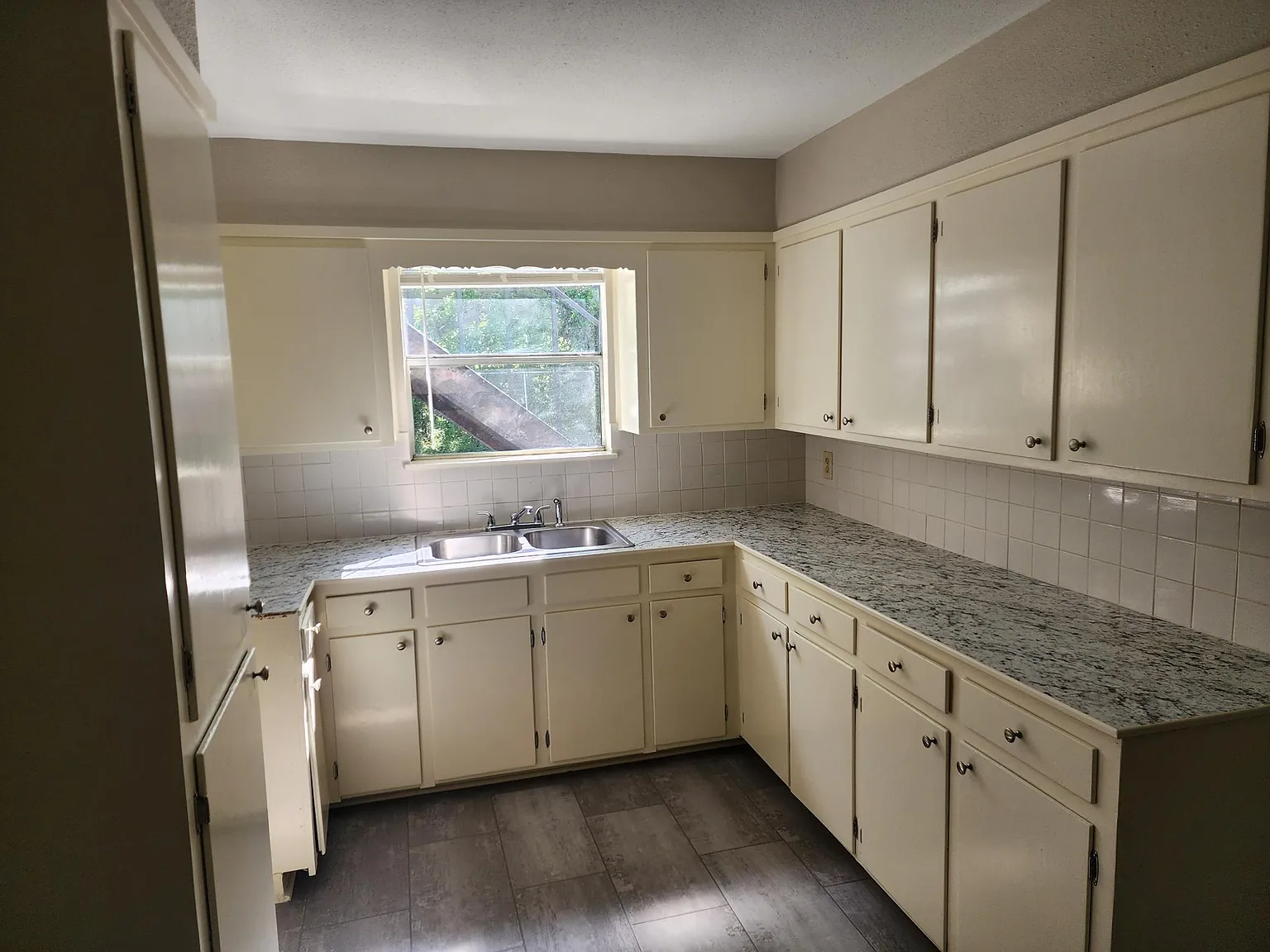 2 bed, 850 sqft, $800 — Photo 4
