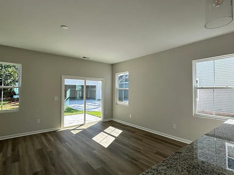 65 Whispering Oaks Cir — Photo 5