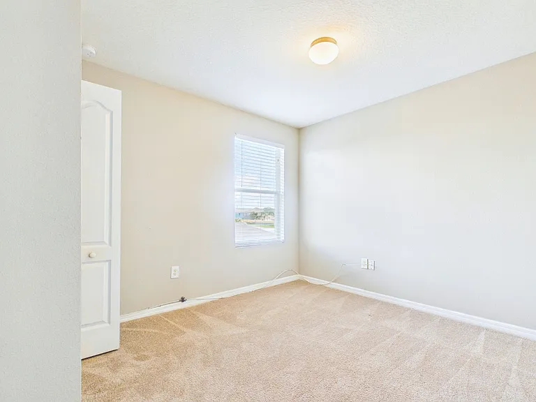 14517 Dunrobin Dr — Photo 7