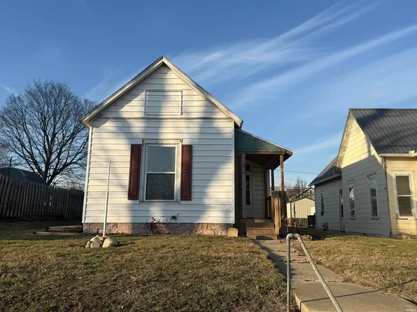1718 North St, Logansport, IN 46947