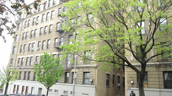 Sold by Corcoran | media 21