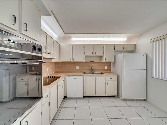 5th image of 432 Lakeview Dr APT 202