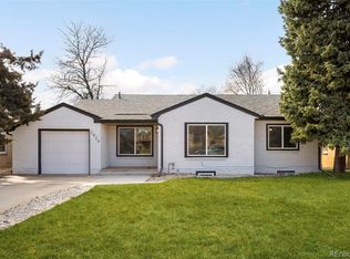 2839 Ivanhoe St, Denver, CO 80207