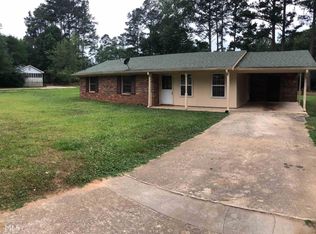 30 Hickory Cir, Carrollton, GA 30116