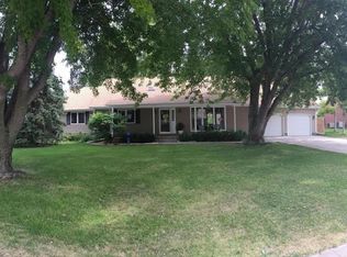 1406 Heritage Dr, Hastings, NE 68901