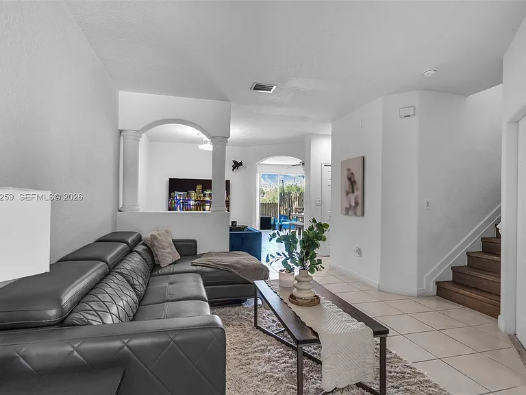 2583 SE 13th Ct — Photo 7