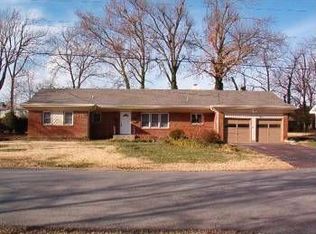2023 S Glencrest Ave, Springfield, MO 65804
