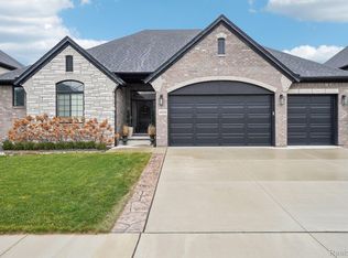 49690 Monarch Dr, Macomb, MI 48044