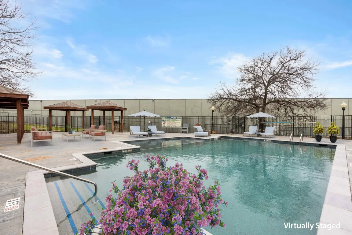 Luxury Swimming Pool at Ovation Apartments in Austin, TX