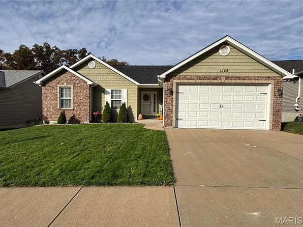 1329 Farnman Dr, Herculaneum, MO 63048