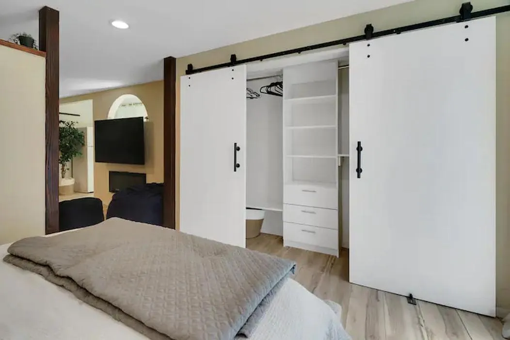1 bed, 850 sqft, $1,950 — Photo 3