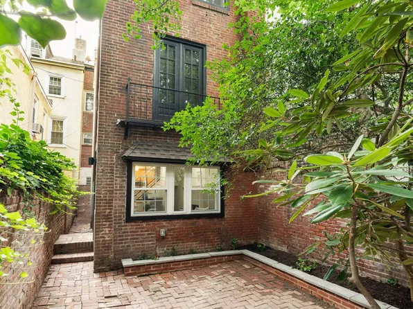 321 S Fawn St, Philadelphia, PA 19107