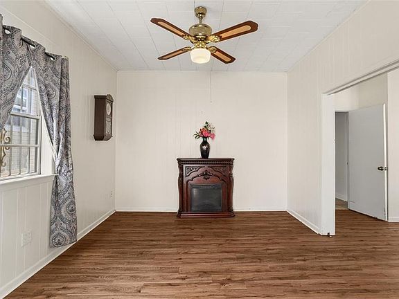 3rd image of 532 8th St