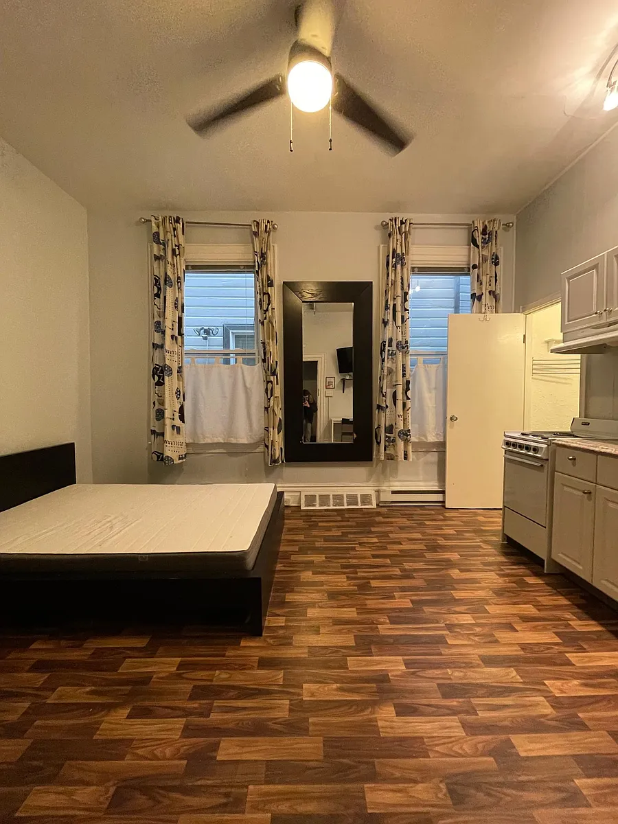 Building Photo - 714 Ivy St #1M