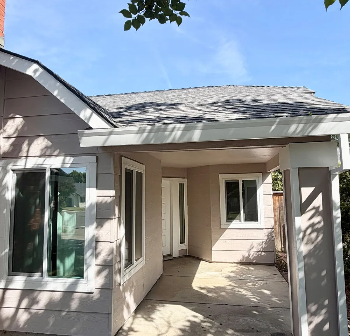 3 bed, 2.0 bath, 1219 sqft, $2,550 — Photo 1