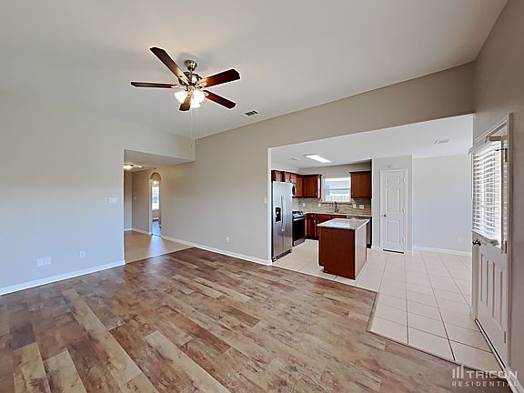 5th image of 509 Noble Grove Ln