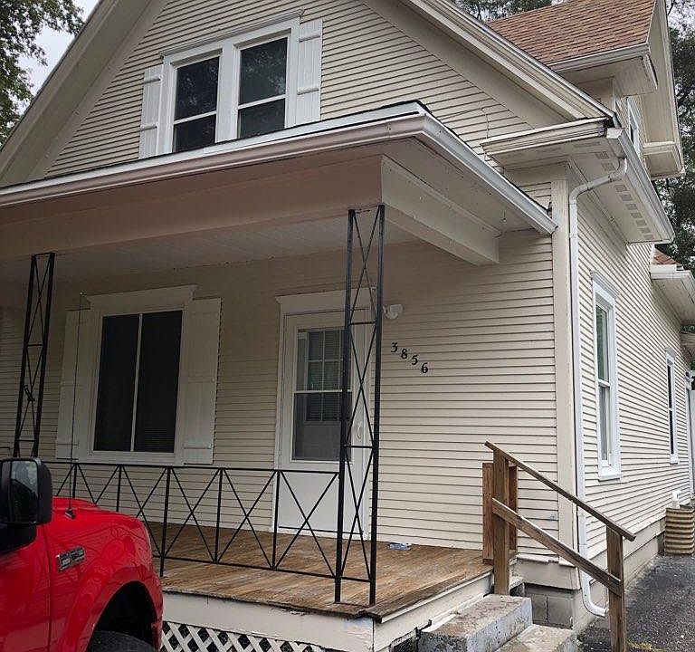 1st image of 3856 Parker St