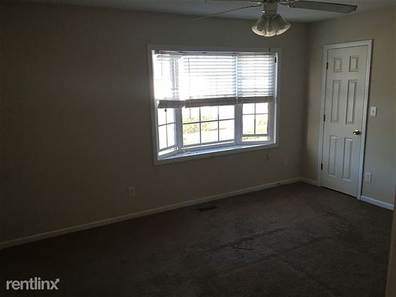 2nd image of 3939 Sss3 Sterling Pointe Dr