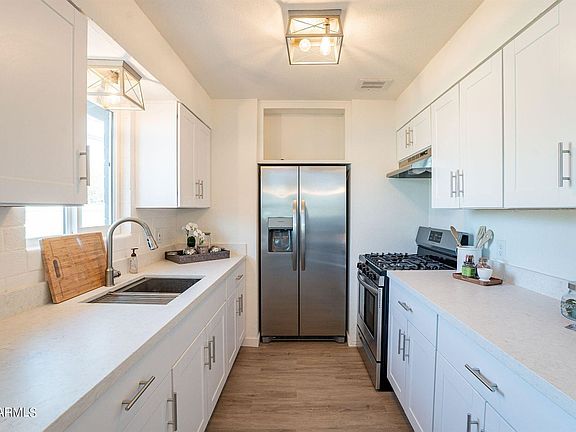5th image of 12030 W Ash St
