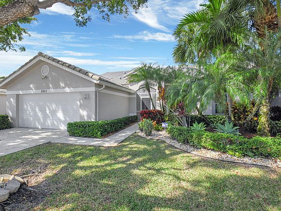 2nd image of 8923 Brittany Lakes Drive