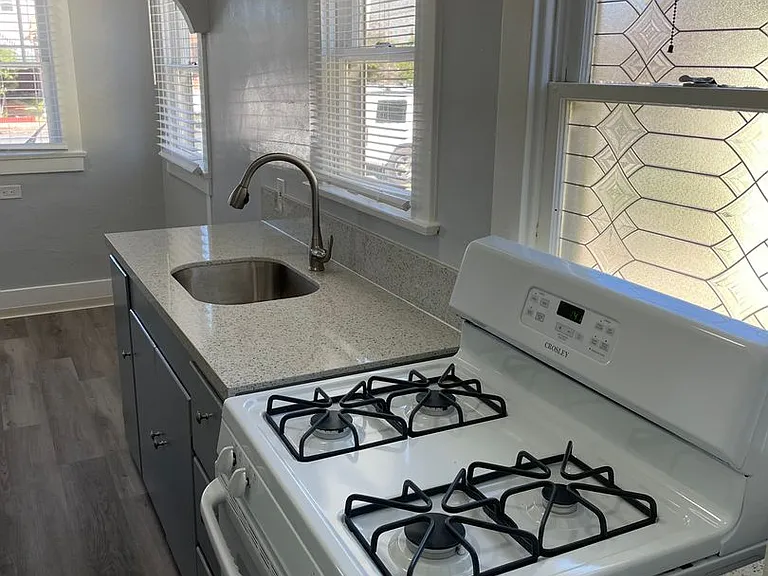1529-1531 1533 Madison Ave — Photo 16