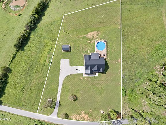 2nd image of 350 Oak Grove Ln