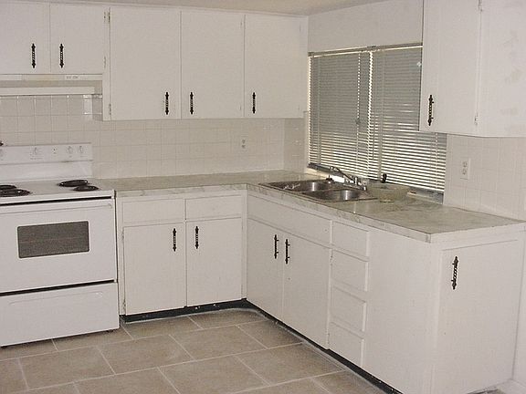 4th image of 3621 Ortona Dr #1