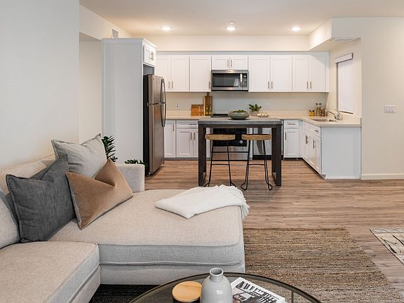 3rd image of 5526 Lauretta St #309