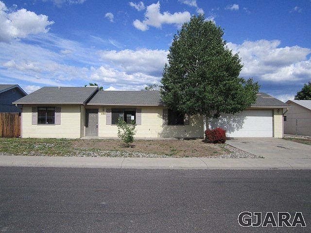 1st image of 466 Cottonwood Lake Dr