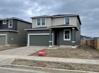 486 Greencrest 10 St NE, Salem, OR 97301