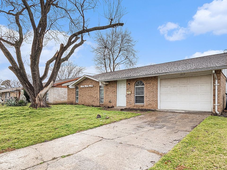 1019 Hillwood Dr, Lewisville, TX 75067 | Zillow