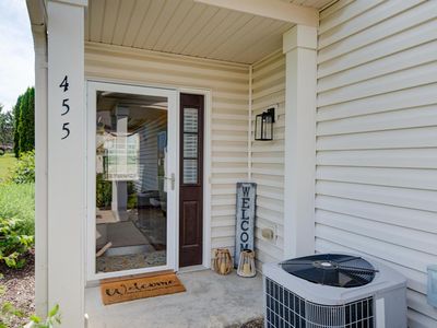 455 Cedar COURT #410-2, Slinger, WI, 53086