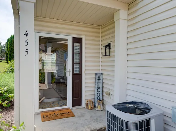 455 Cedar COURT #410-2, Slinger, WI 53086