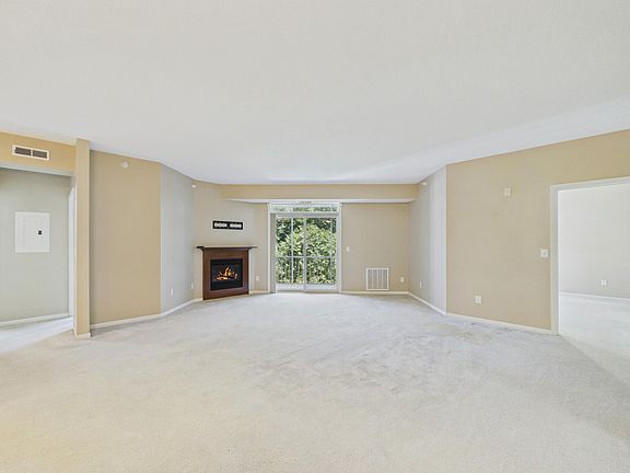3rd image of 110696 Village Rd Unit 307