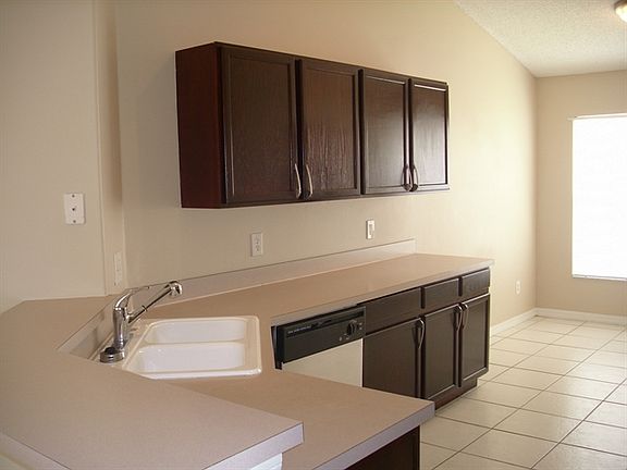 4th image of 8000 Elmstone Cir