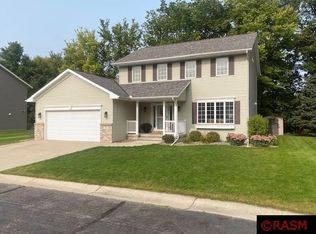 50 Eagle Ridge Trl, North Mankato, MN 56003