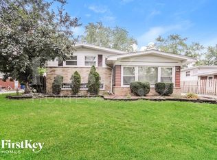 165 Dawn Ln, Chicago Heights, IL 60411