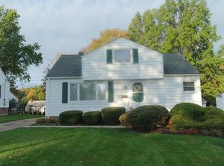 5322 Chestnut Hill Dr, Willoughby, OH 44094