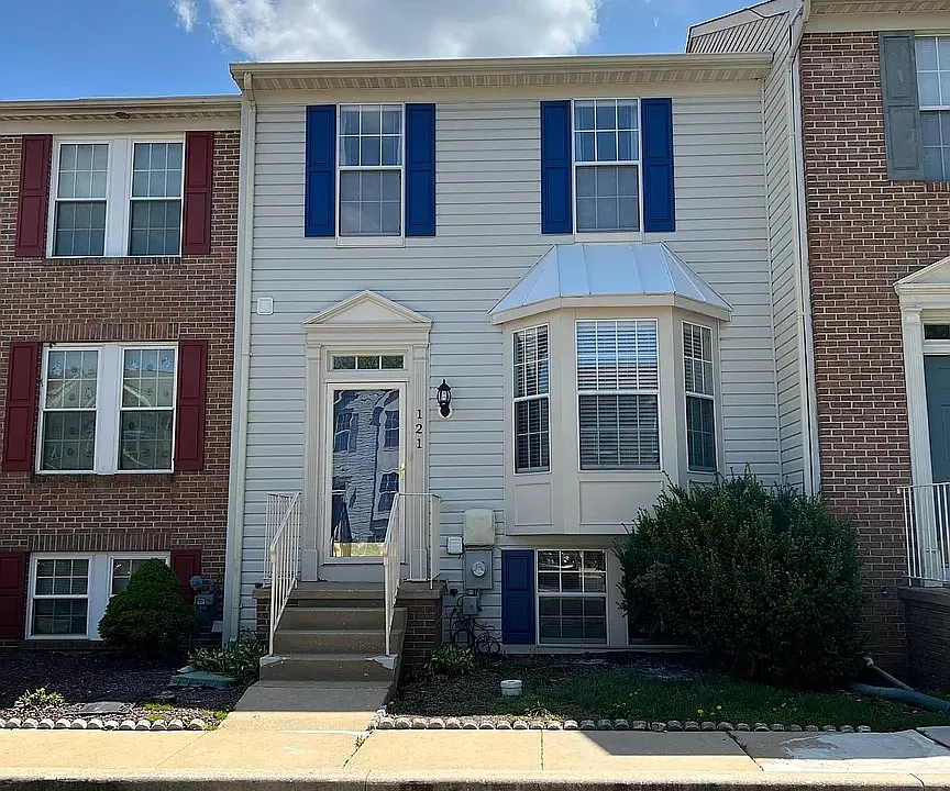 121 Abelia Dr