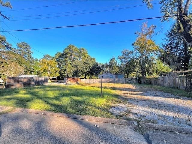 2nd image of 1508 Holloway Dr #1