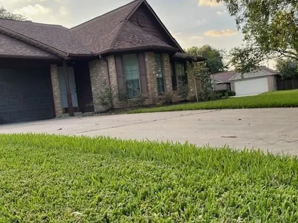 2902 Pioneer Pass, Sugar Land, TX 77479