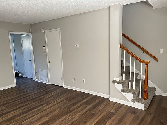 5th image of 6822 Farmingdale Dr APT F