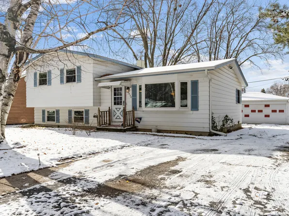 33264 N Sears Blvd, Grayslake, IL 60030