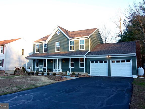 4th image of 27 Snow Meadow Ln