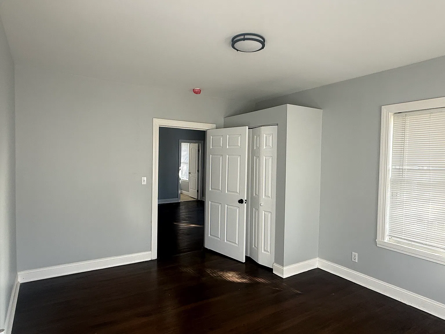 4 bed, 1.5 bath, 1498 sqft, $2,700 — Photo 2