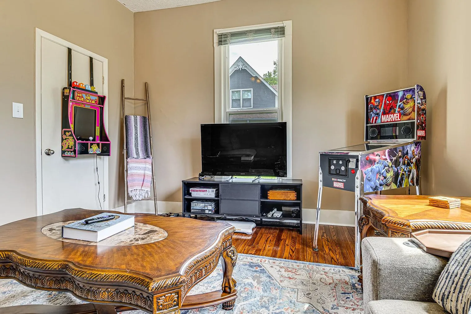 3 bed, 2.0 bath, $3,840 — Photo 3