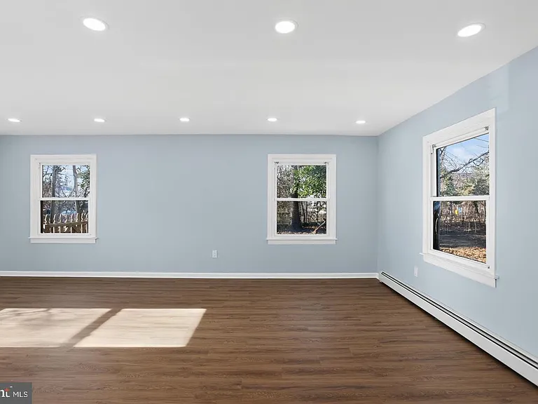 78 Barrington Ln — Photo 17