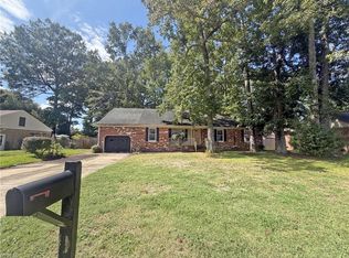 620 Emerald Ct, Chesapeake, VA 23320
