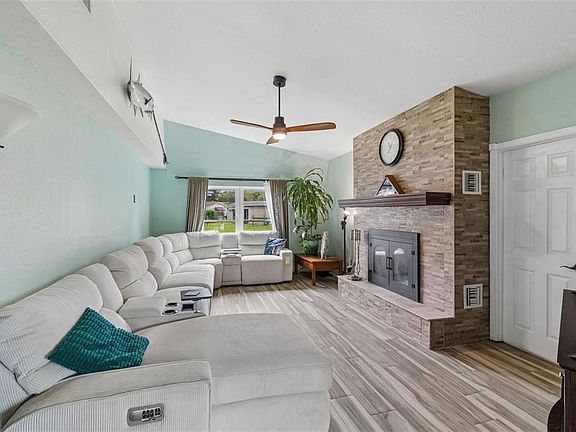 5th image of 4306 NEWBURY DRIVE