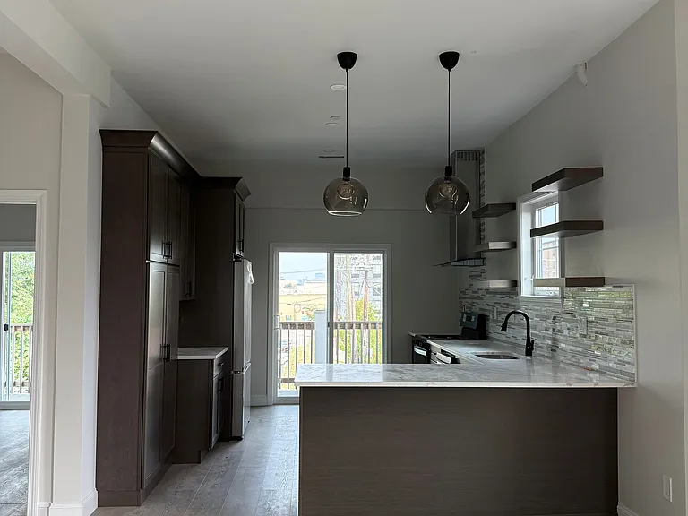 131 Boston St #3 — Photo 2